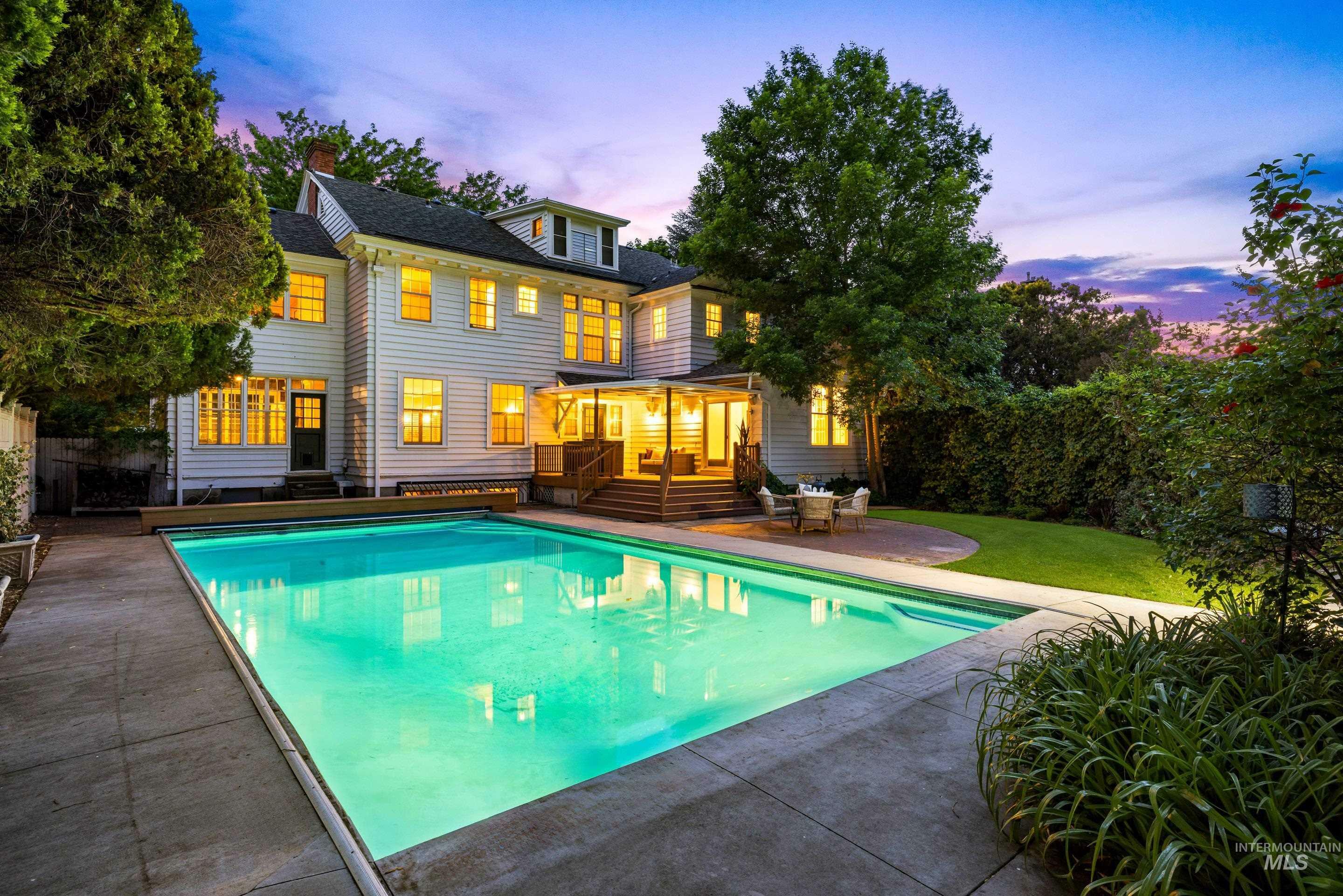 Property Photo: 1312 E Warm Springs Ave ID 83712