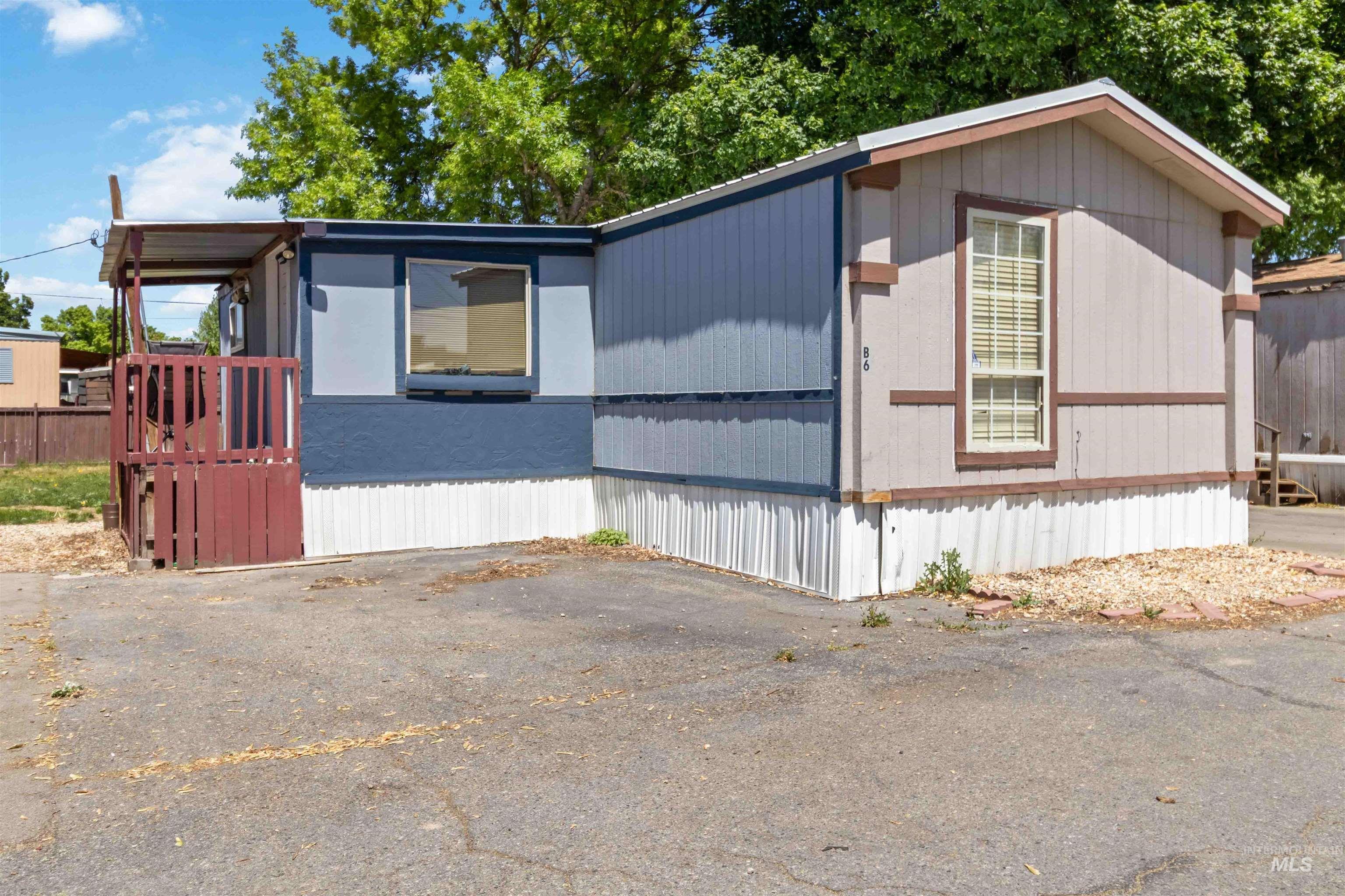 Property Photo: 1951 N. Hampton Rd B6 ID 83704