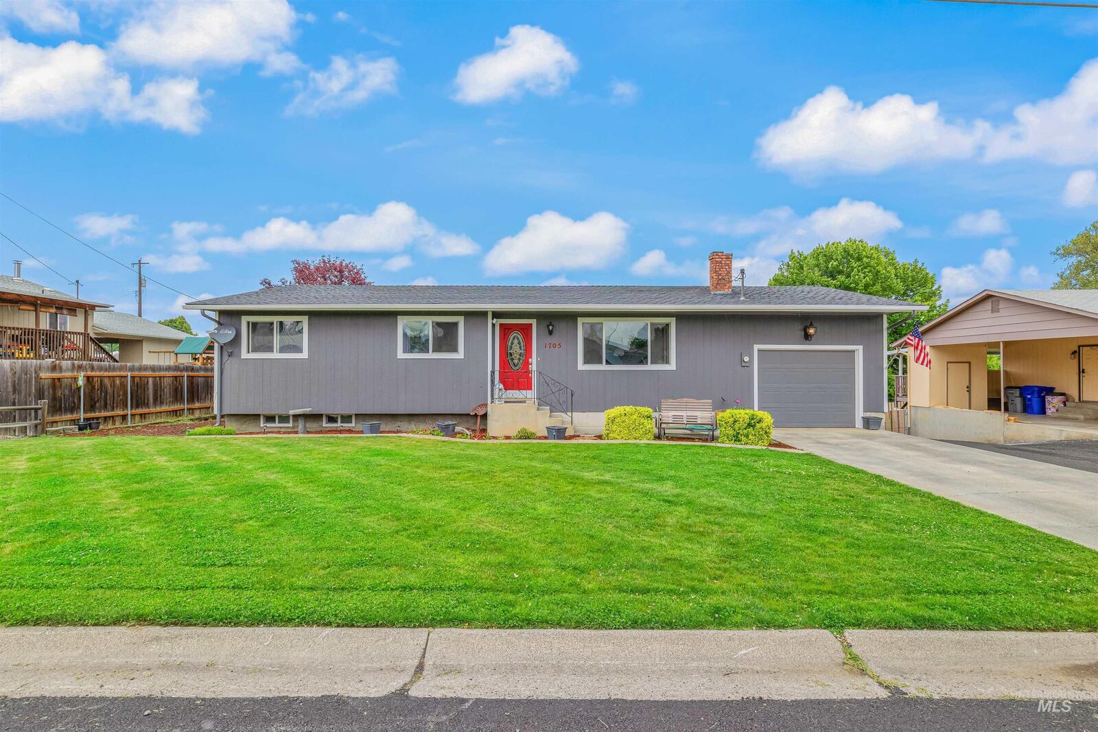 Property Photo:  1705 Cedar Avenue  ID 83501 