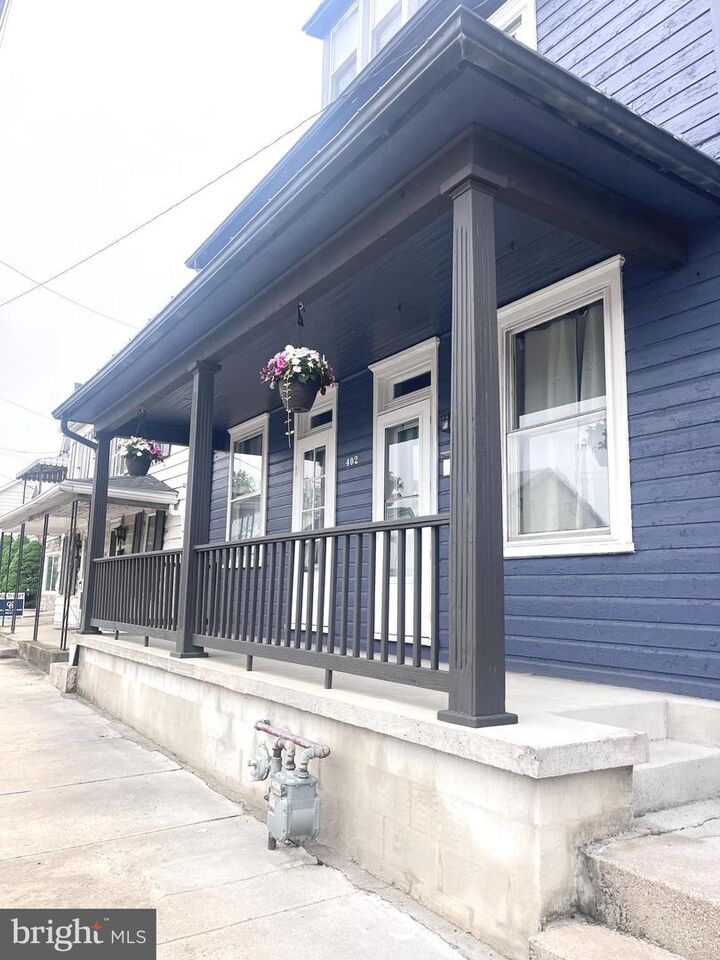 Property Photo: 402 E King Street PA 17257