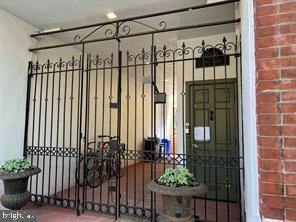 Property Photo: 1028 Pine Street 30 4 PA 19107