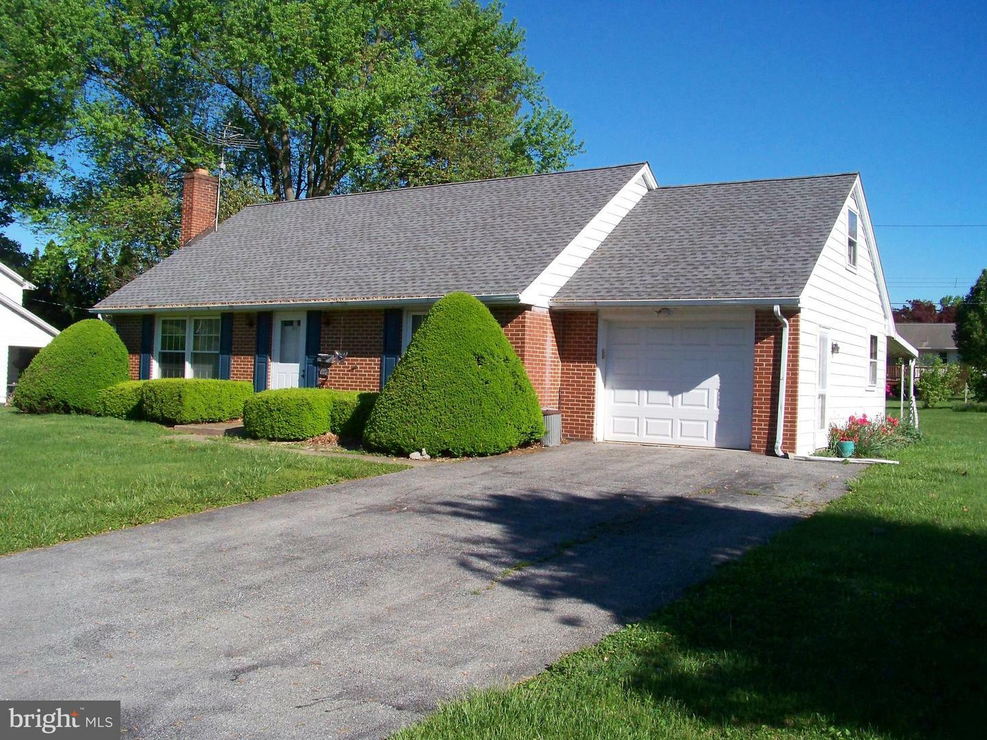 811 5th Avenue  Parkesburg PA 19365 photo