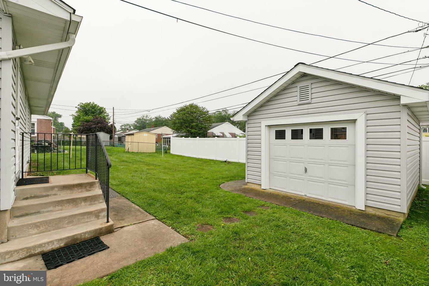 Property Photo: 1006 Platt Avenue PA 19033