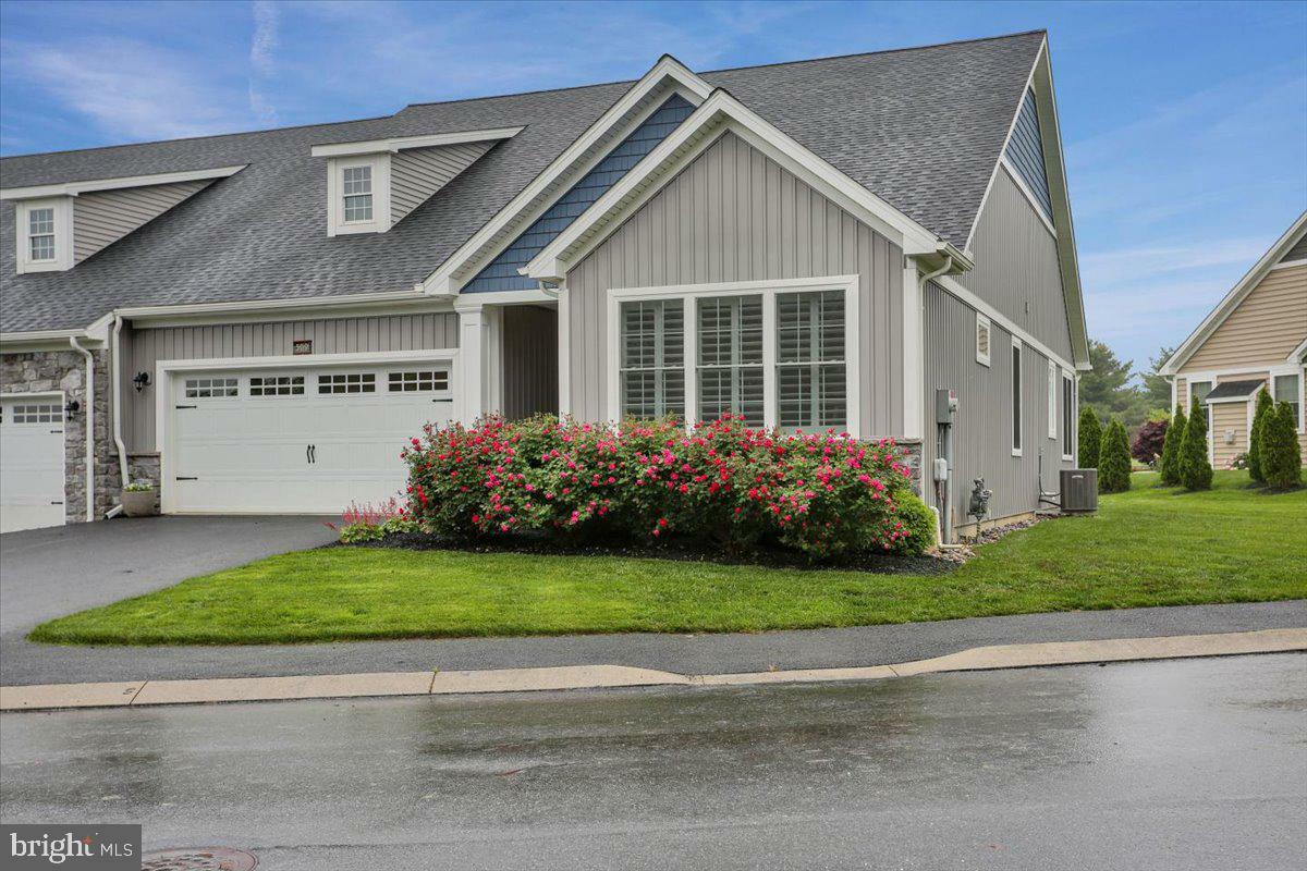Property Photo: 309 Sawgrass Drive PA 17551