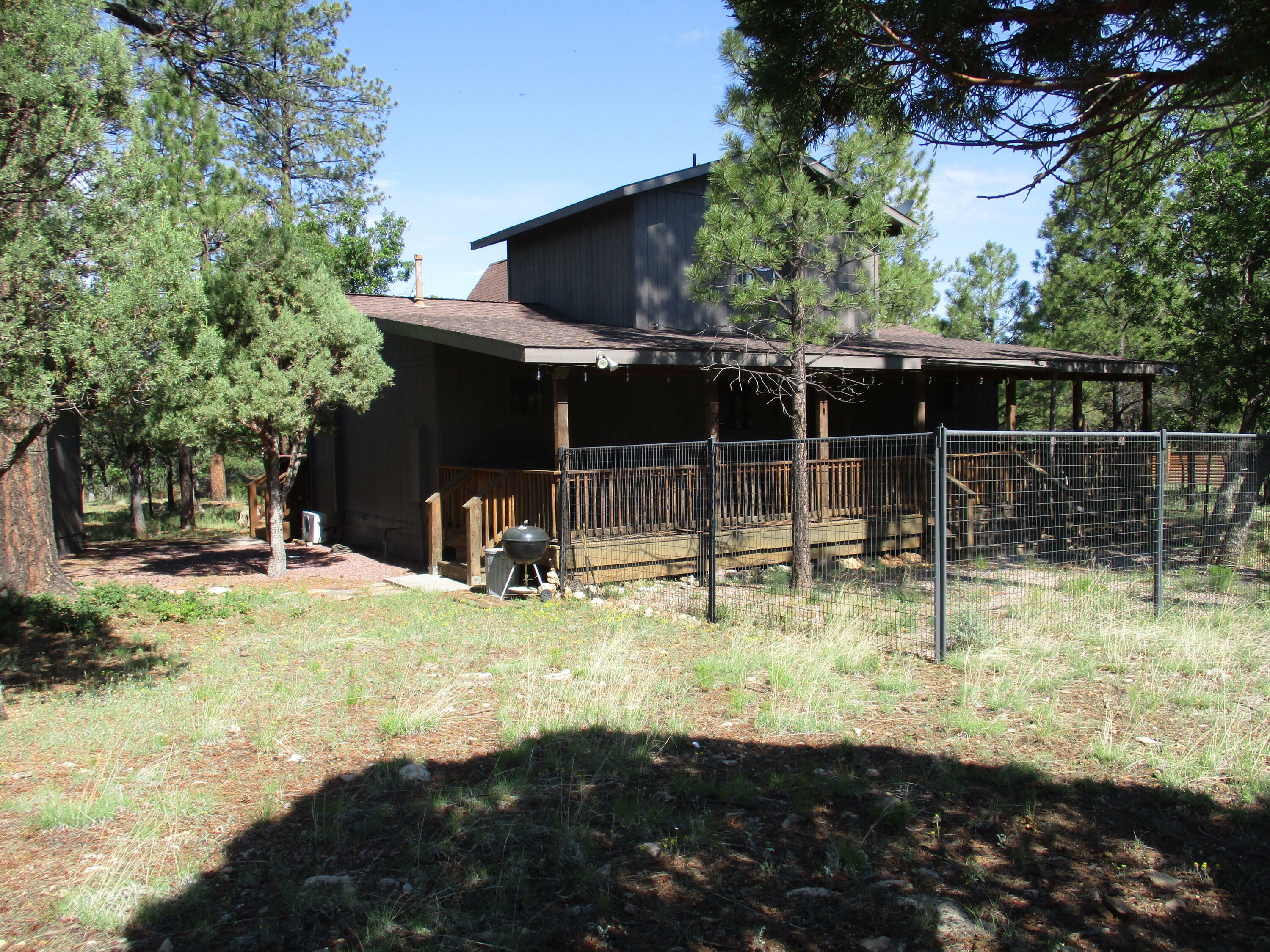 Property Photo: 2421 Sioux Lane AZ 86024