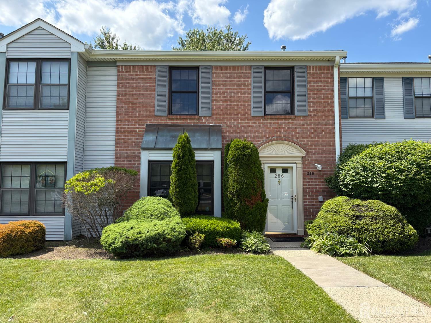 286 Bromley Place  East Brunswick NJ 08816 photo