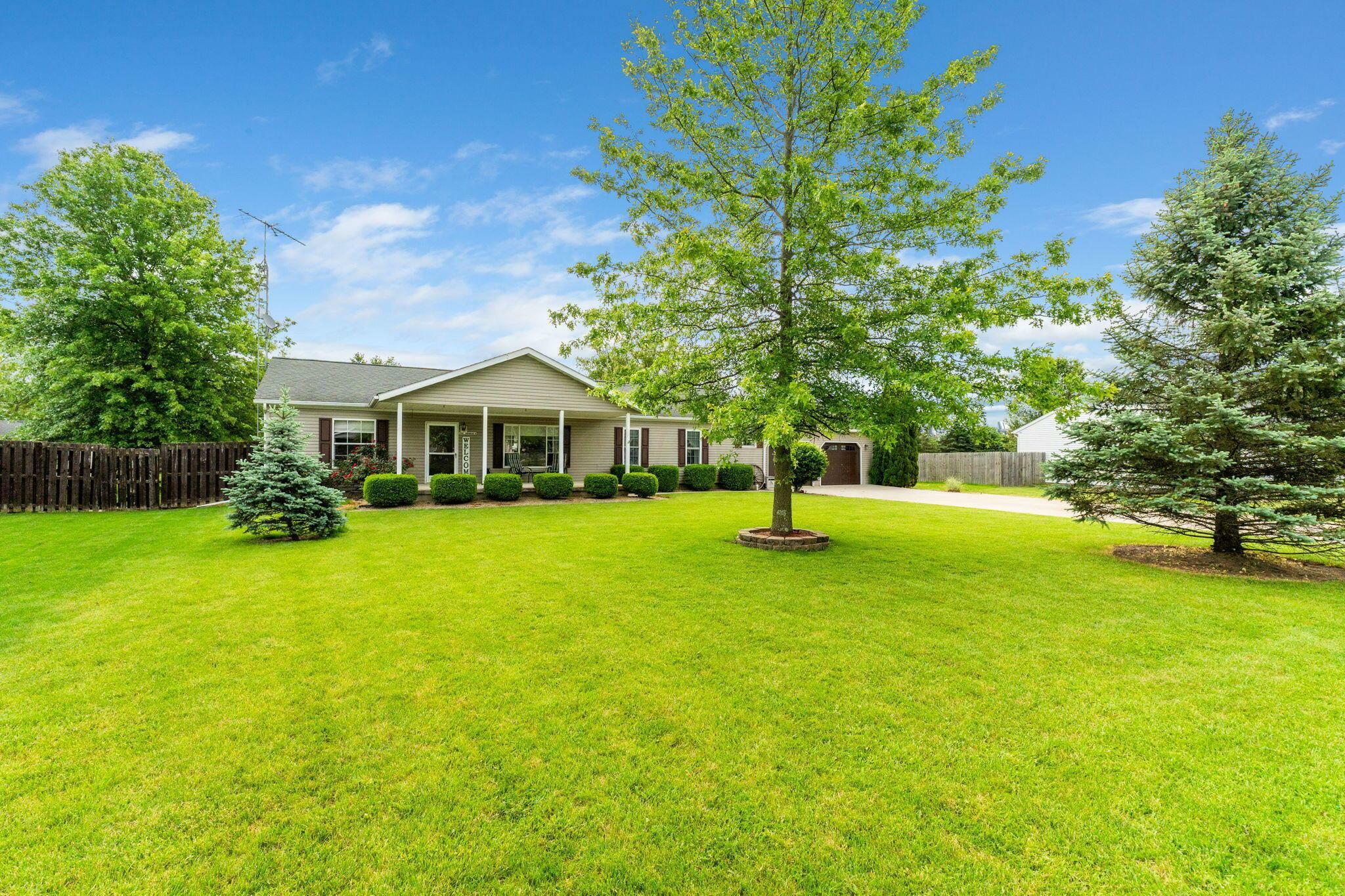 Property Photo: 608 Kells Lane OH 43344