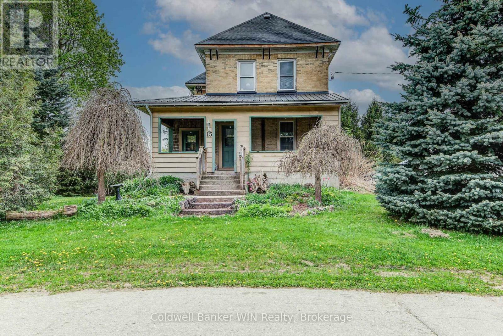 Property Photo: 15 Clarke Street North ON N0G 1M0