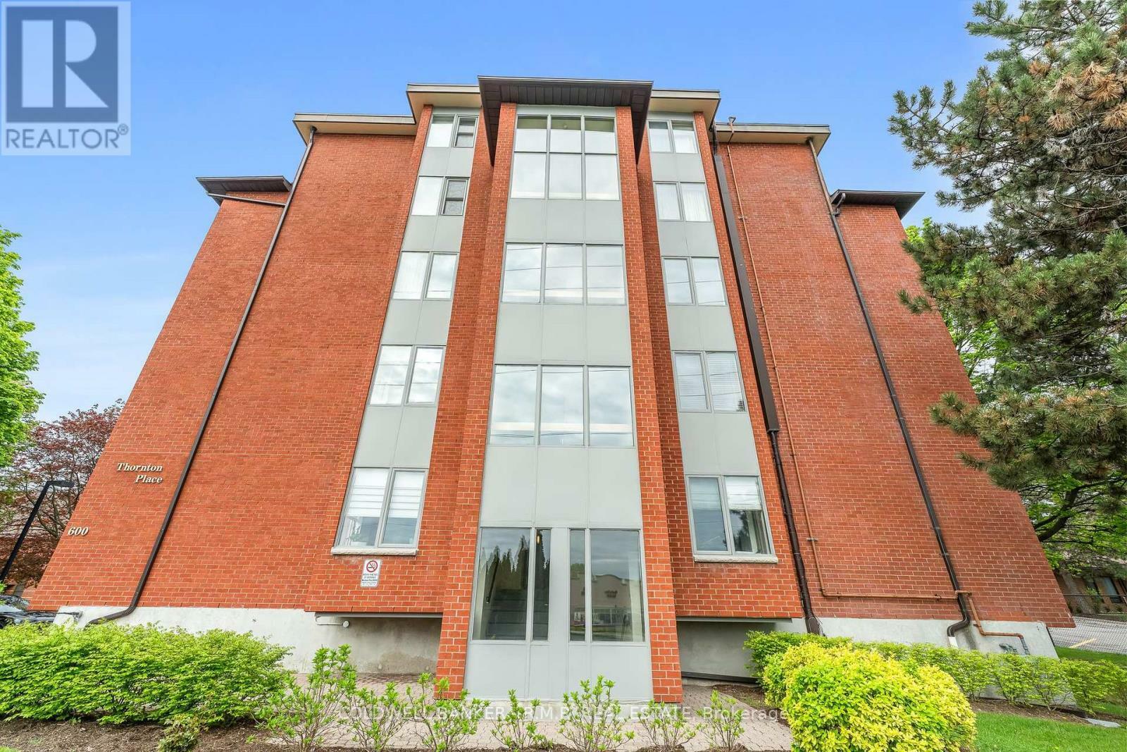 Photo de la propriété: 600 Thornton Road North Ph2 ON L1J 6T6