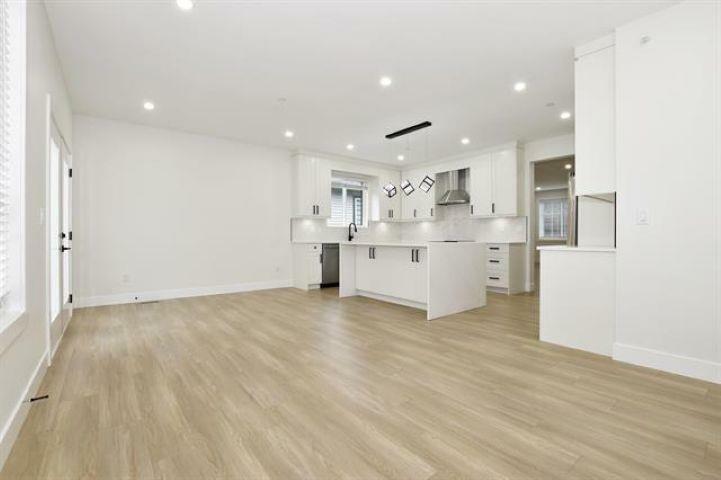 Property Photo:  33953 Best  BC V2V 6B2 