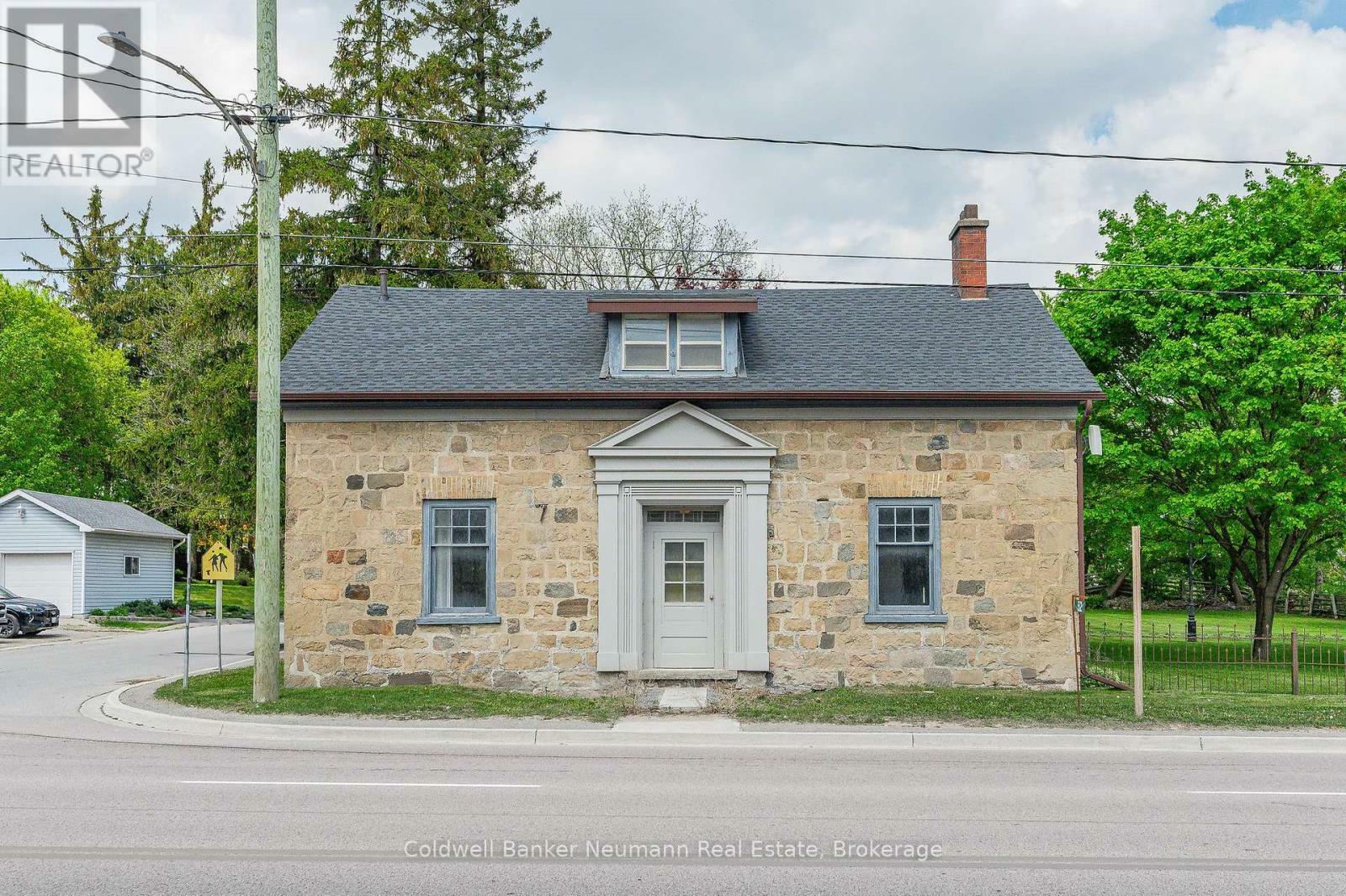 Photo de la propriété: 52 Brock Road South ON N0B 2J0