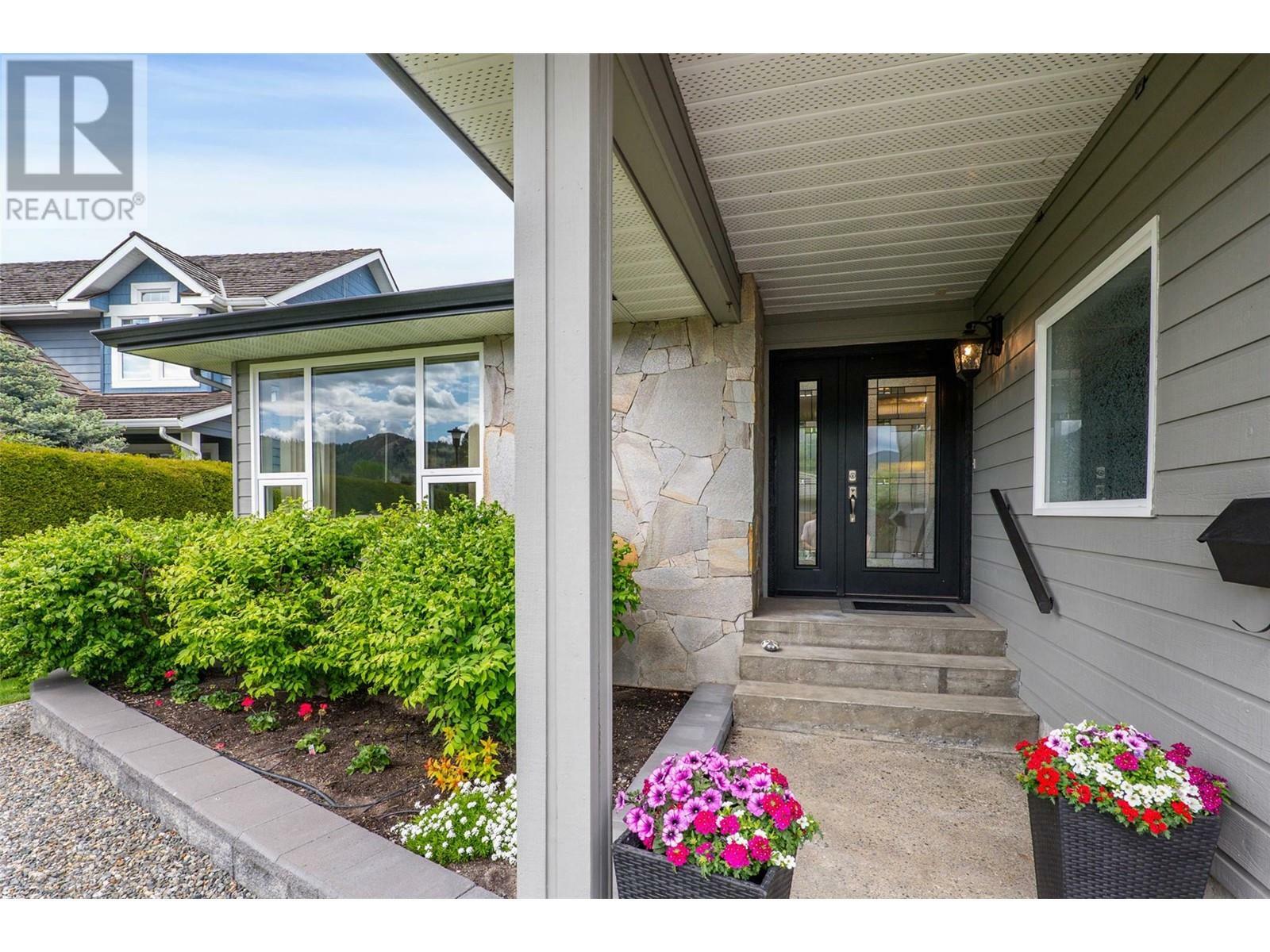 Property Photo: 426 Nueva Wynd BC V2H 1S1