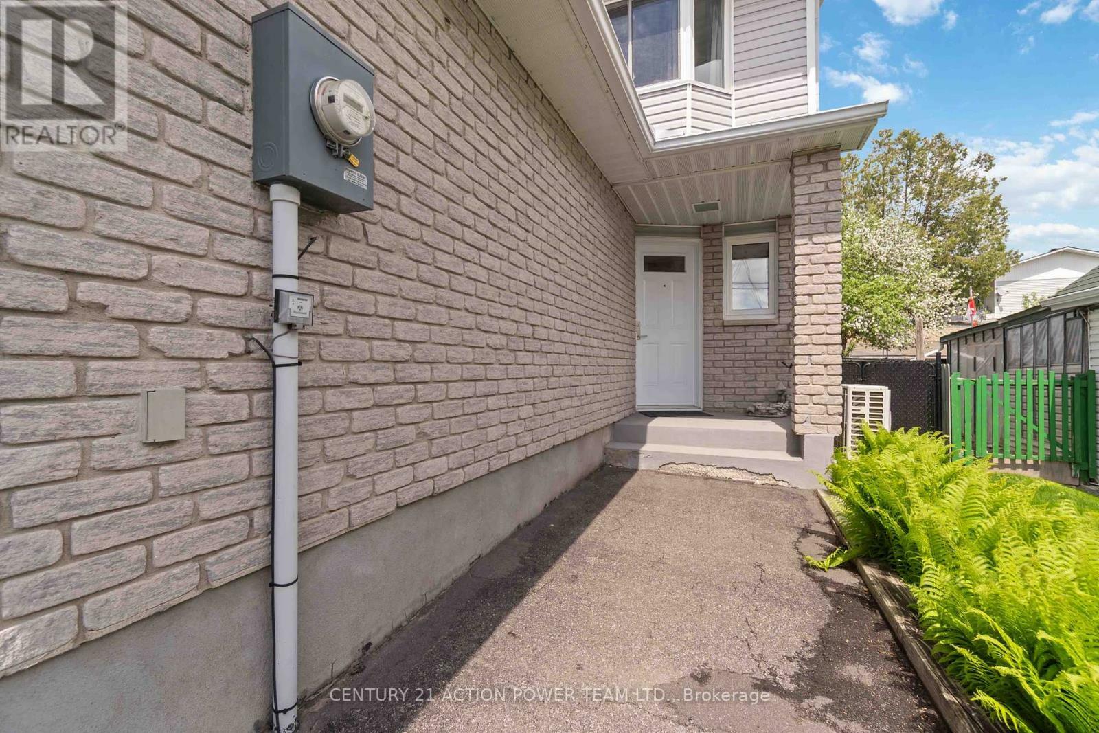 Photo de la propriété: 623 St Louis Street ON K4K 1K1
