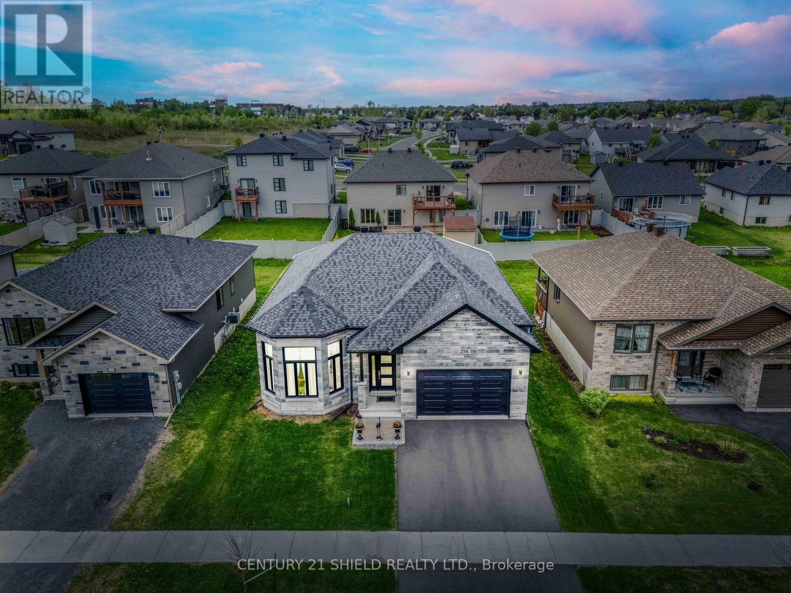 256 Gillis Avenue  Cornwall ON K6H 7N2 photo