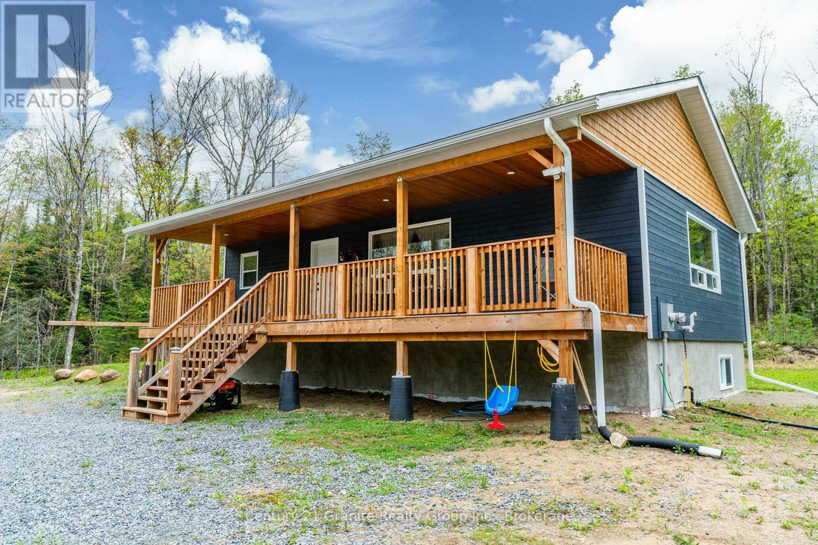 Property Photo: 10498 Highway 118 ON K0M 1J0