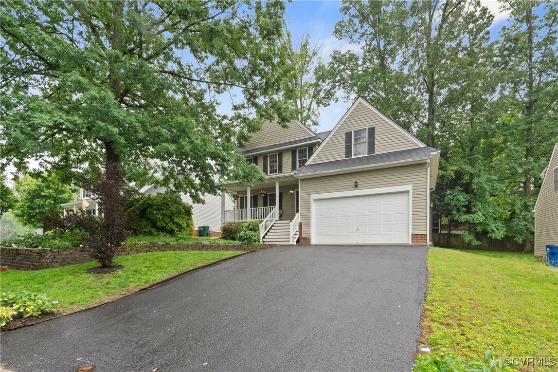 Property Photo: 10121 Grand Oaks Drive VA 23233