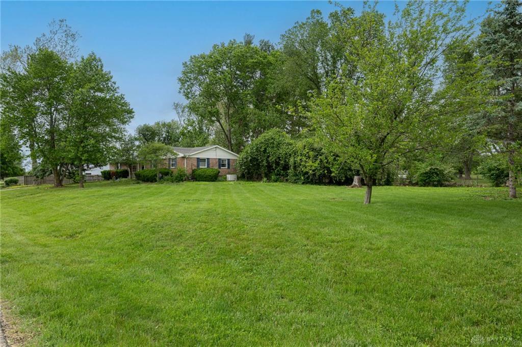 Property Photo: 3222 Delrey Road OH 45504