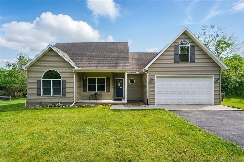 Property Photo: 2619 Fox Hollow Road OH 45502