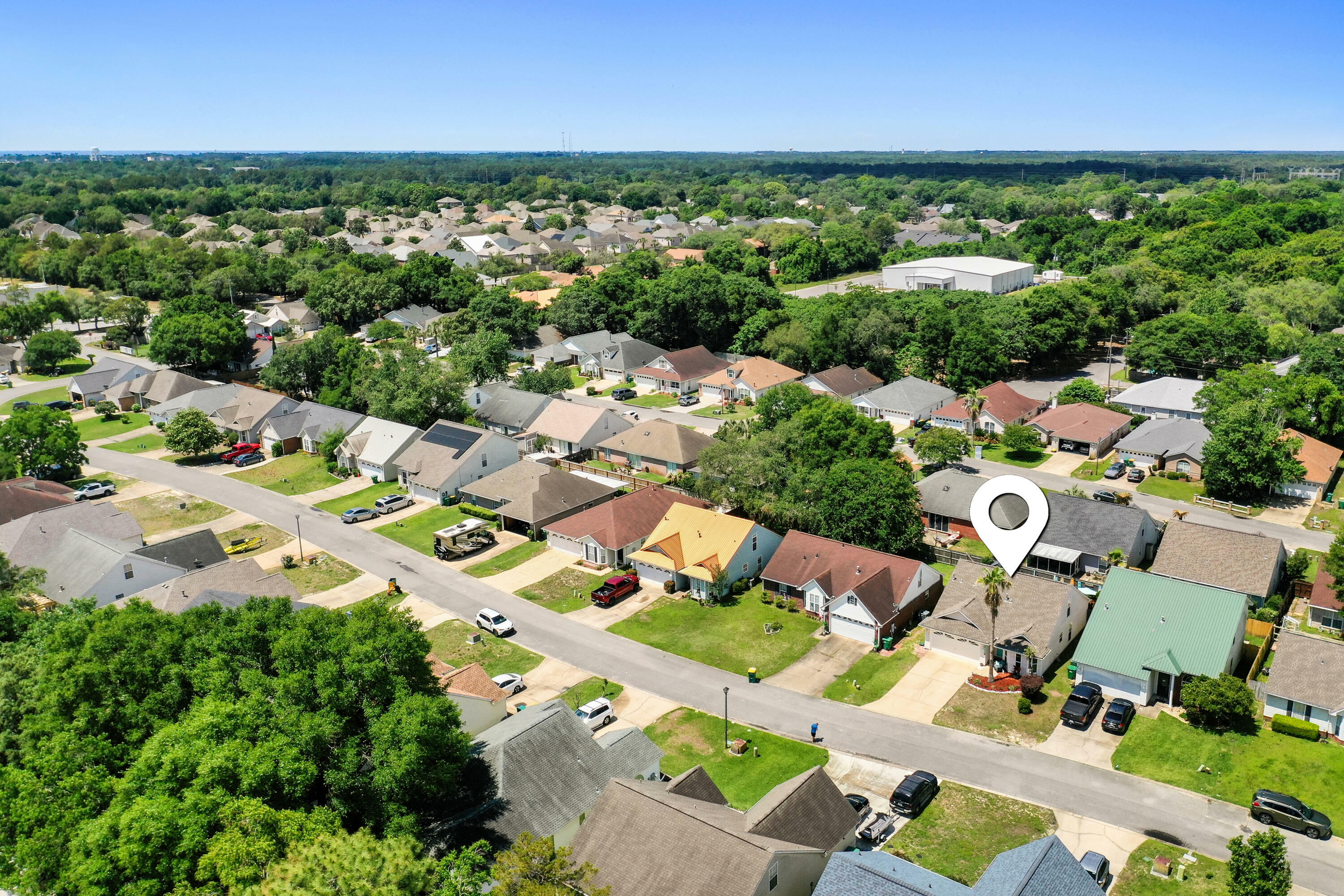 Property Photo: 932 Claeven Circle FL 32547