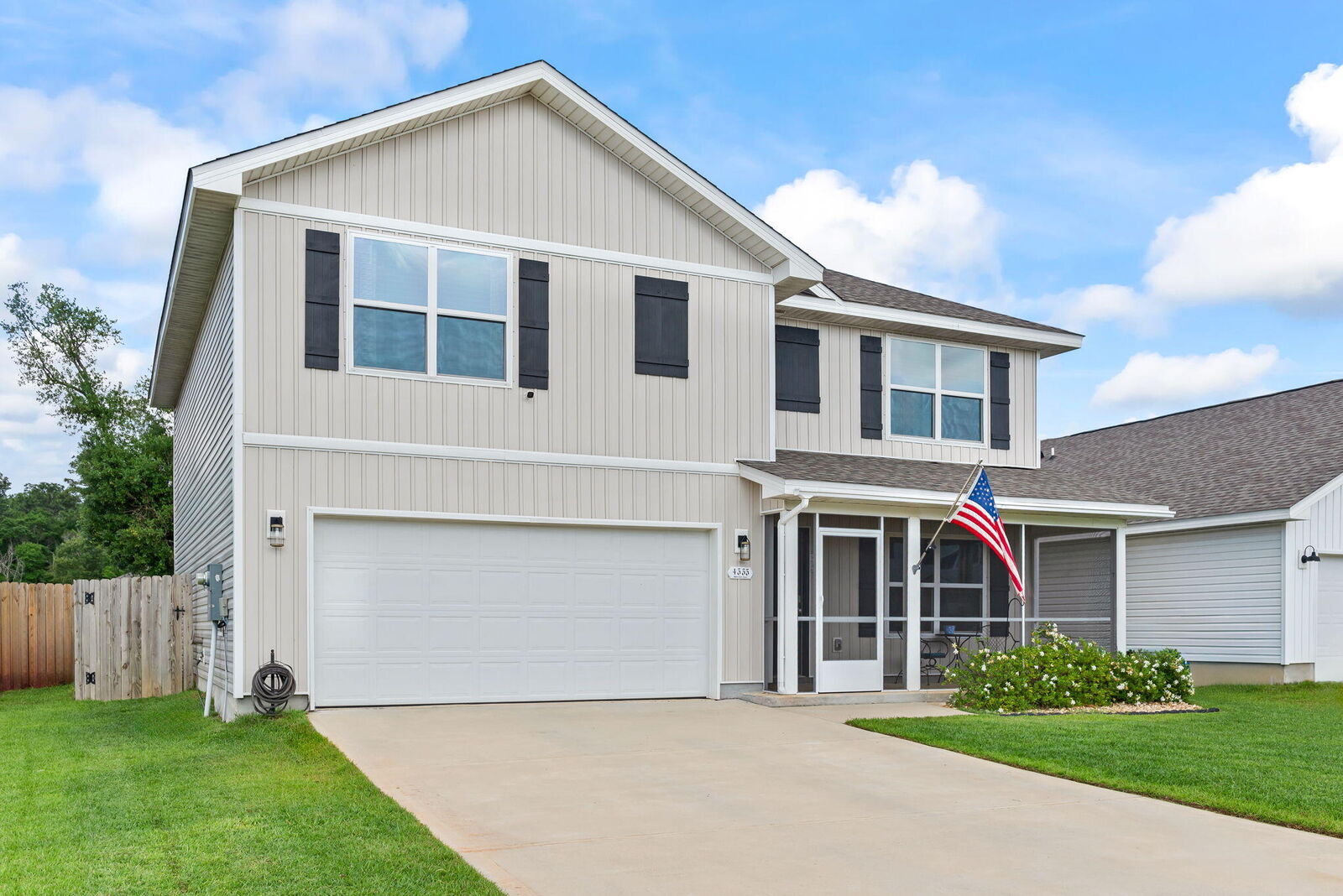 Property Photo: 4335 White Cedar Court FL 32571