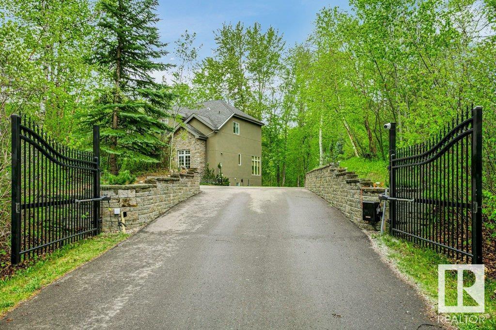 Property Photo: 19 51222 Rge Rd 260 AB T7Y 1B1