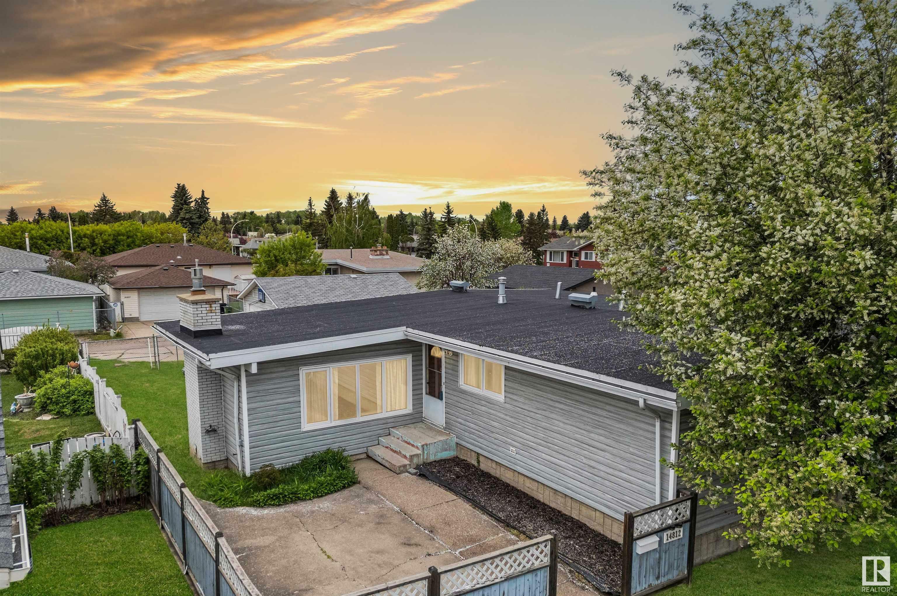 Property Photo:  14812 94 Street NW  AB T5E 3W5 
