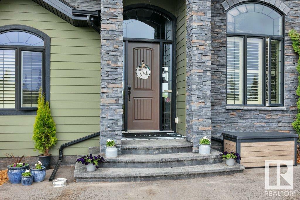 Property Photo: 50054 Rge Road 232 450 AB T4X 0K8
