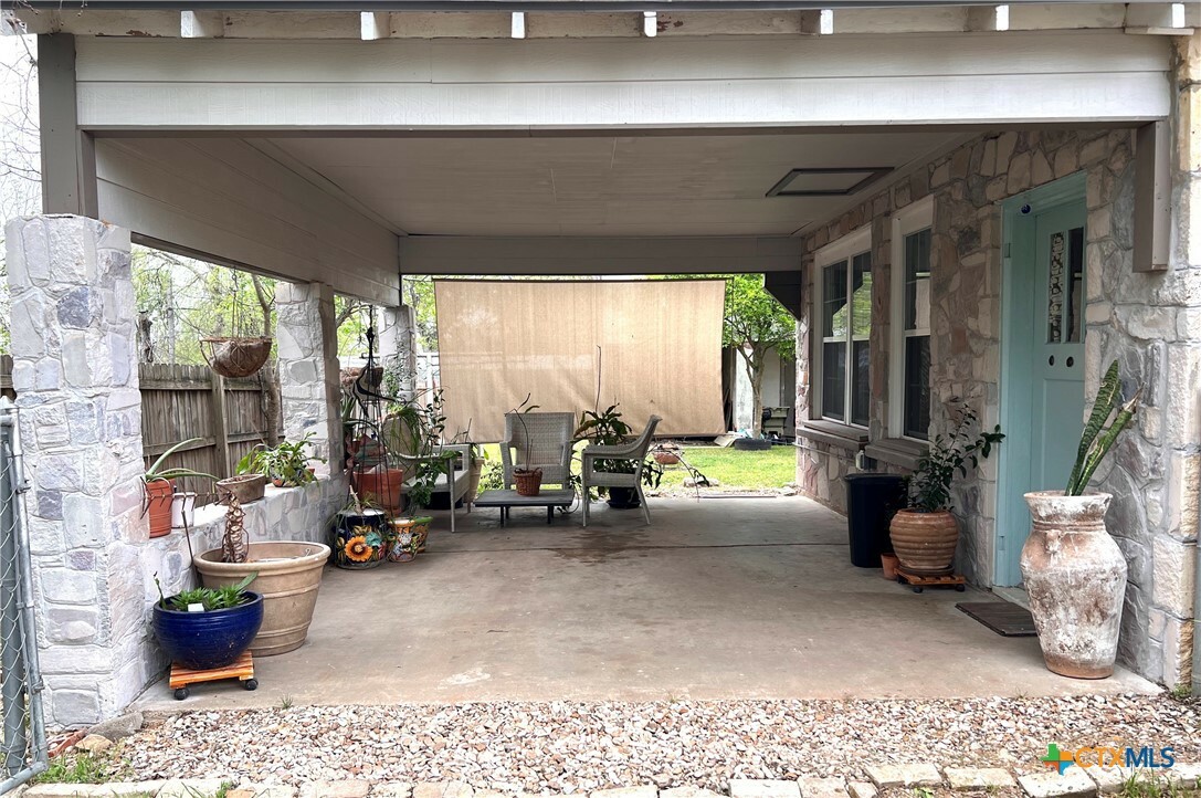 Property Photo: 3080 S State Highway 123 TX 78155