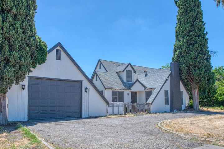 4942 E Belmont Avenue  Fresno CA 93727 photo