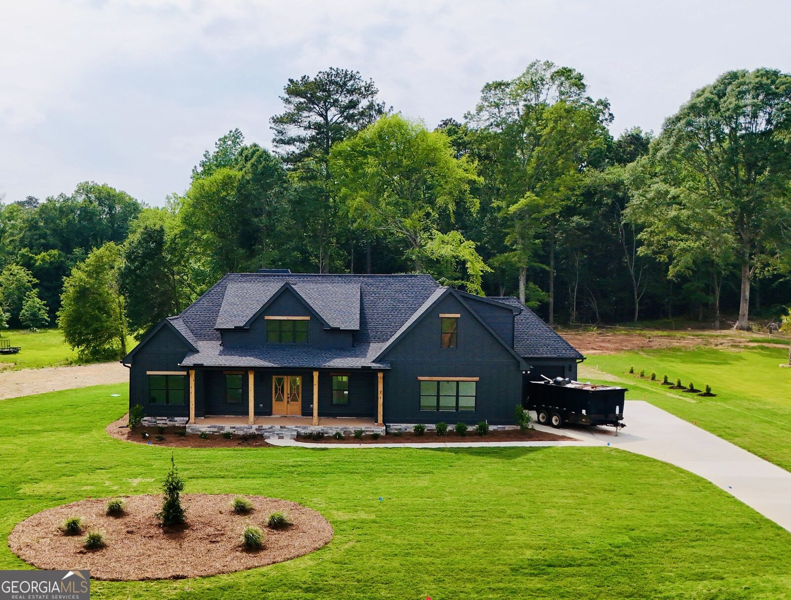 Property Photo: 1111 Lake Varner Drive GA 30014