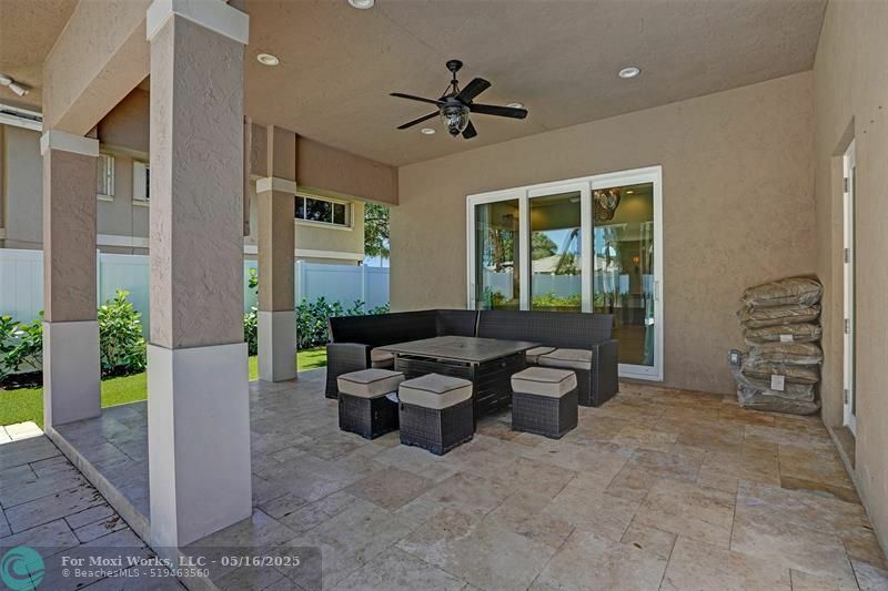 Property Photo: 1471 SW 14th St FL 33486
