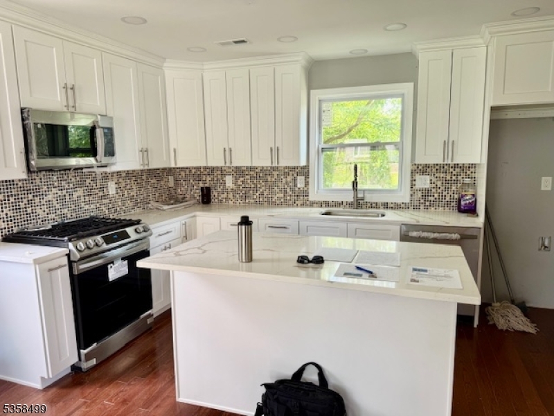 Property Photo: 1552 Elaine Ter NJ 07083