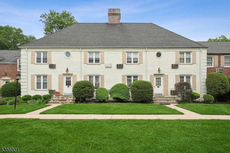 14 Parkway Village 14A  Cranford Twp. NJ 07016 photo