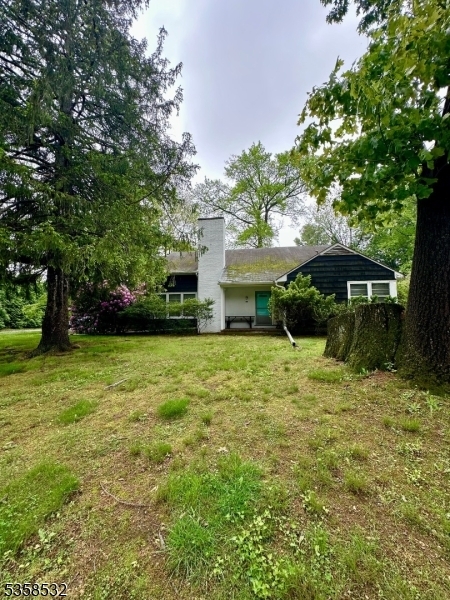 Property Photo: 33 Lawrence Brook Dr NJ 08816