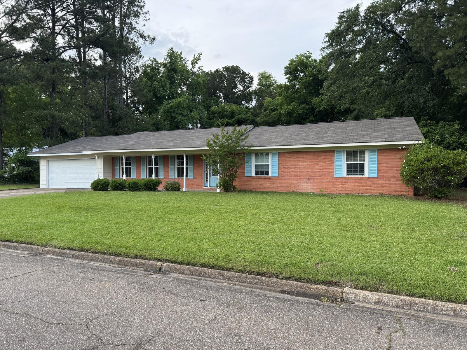 Property Photo:  2204 Plum Rd  MS 39759 