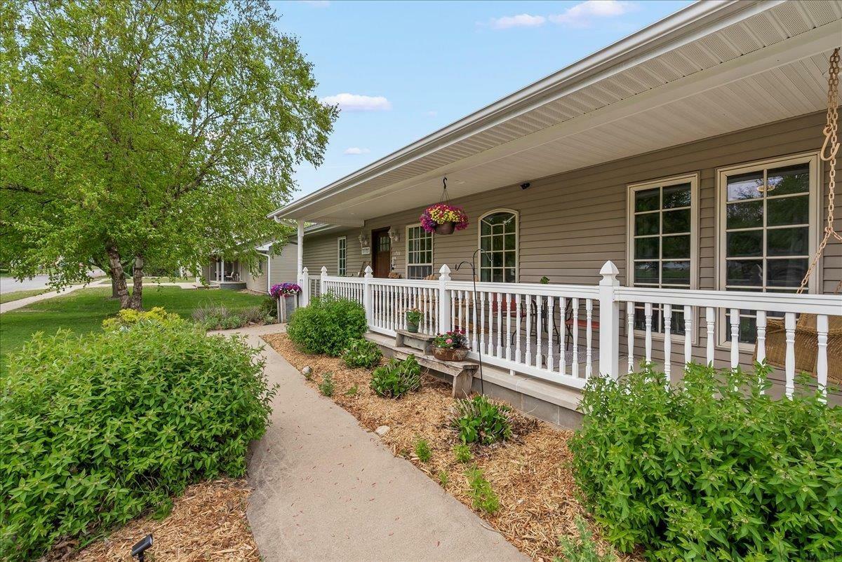 Property Photo: 1700 NW 4th Avenue IA 50677