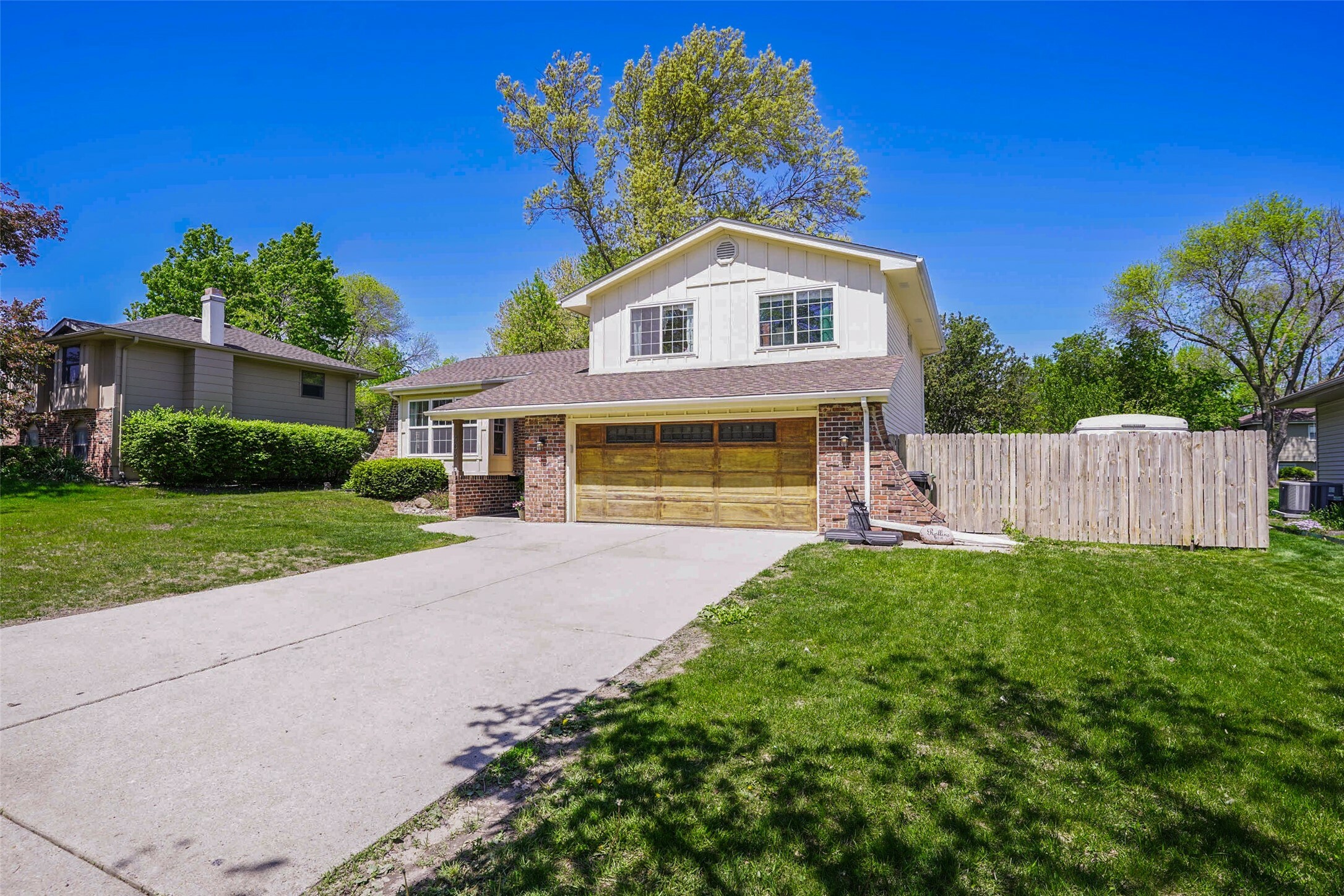 Property Photo: 406 NW Kimberly Lane IA 50023