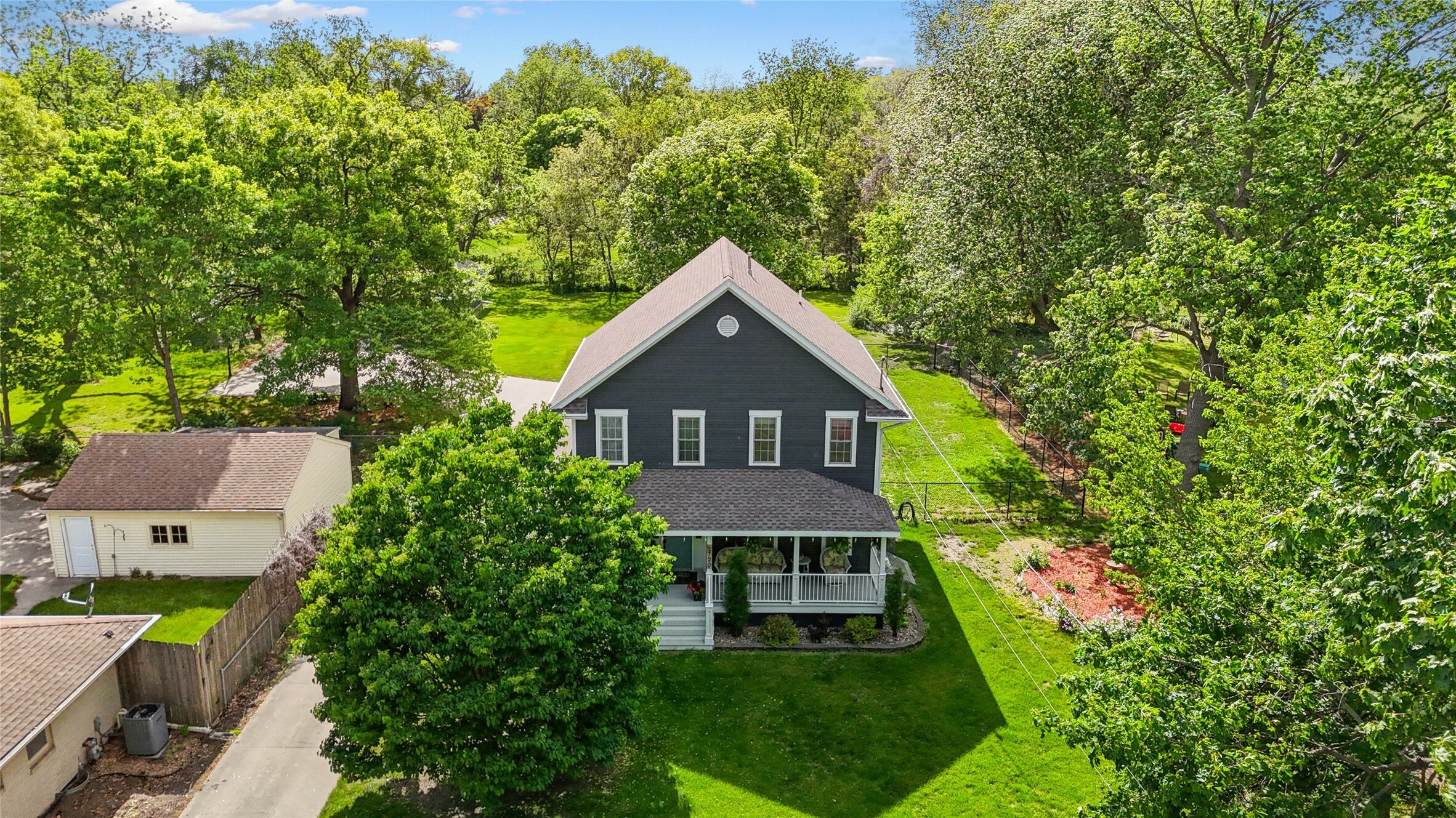 Property Photo: 2720 49th Street IA 50310
