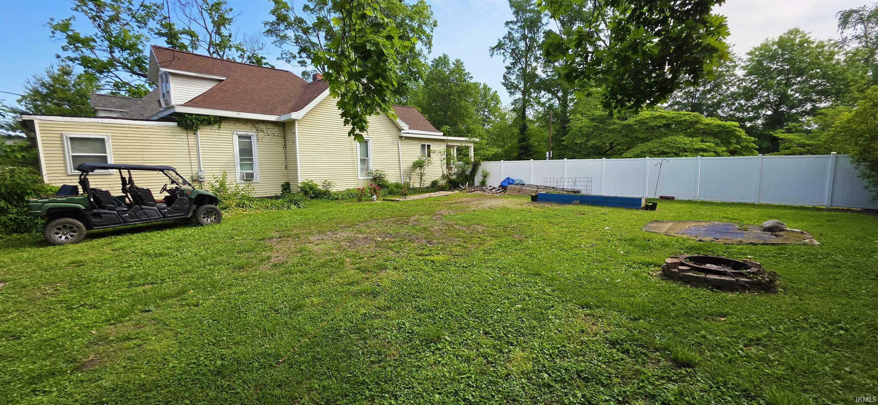 Property Photo: 718 N Cherry Street IL 62439