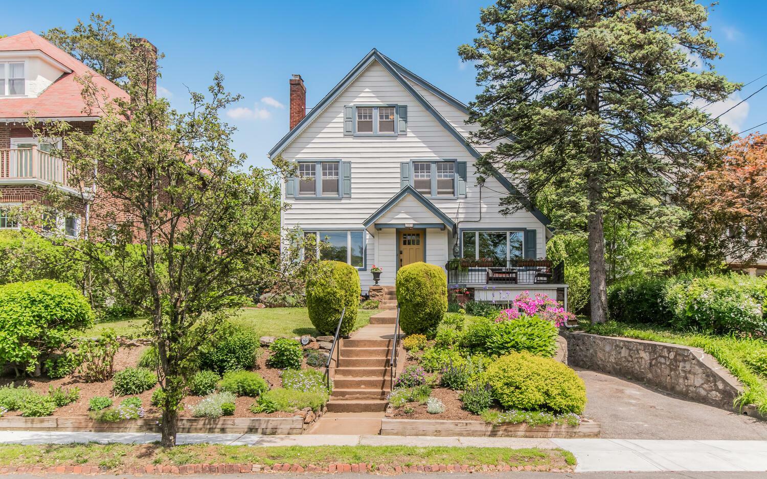 15 Pershing Avenue  New Rochelle NY 10801 photo