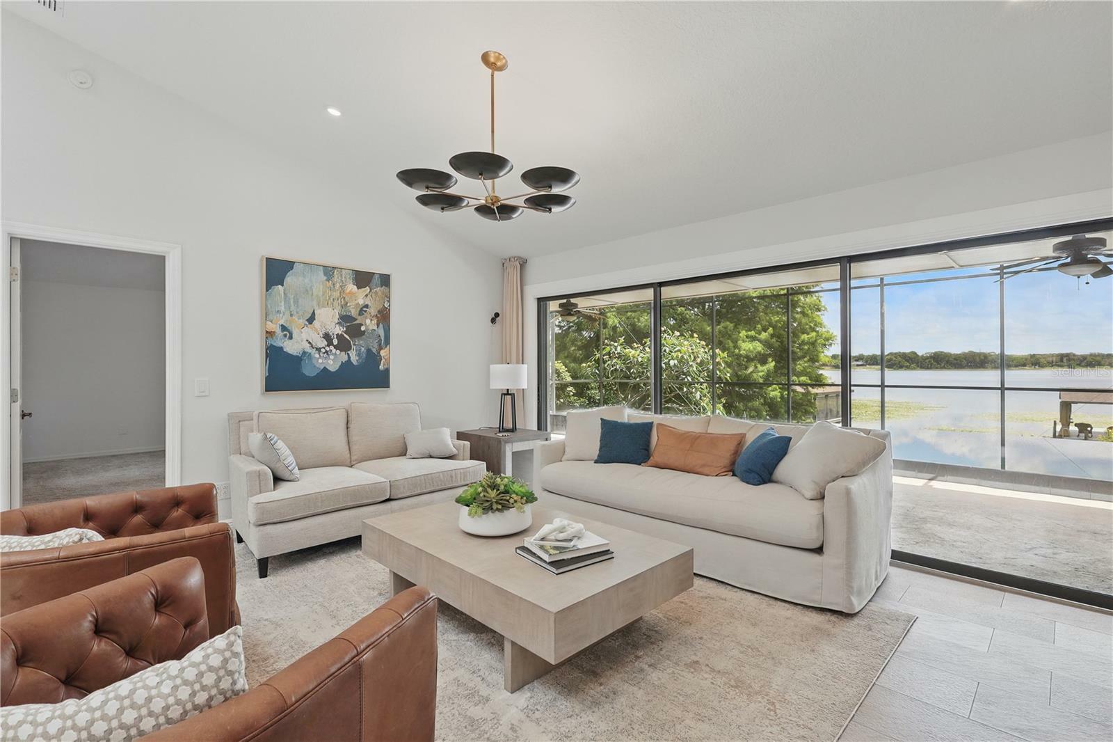 Property Photo: 1113 Hawthorne Cove Drive FL 34761