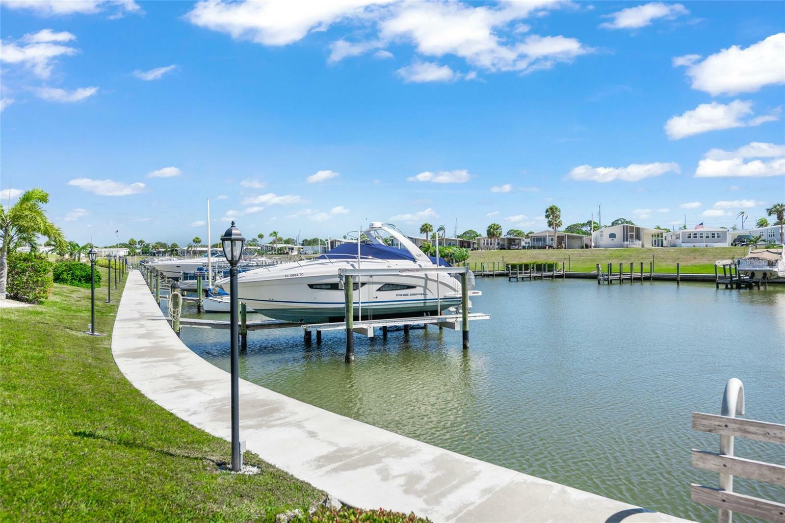 Property Photo: 714 N Waterway Drive FL 34285