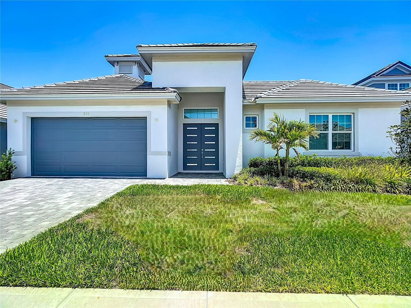 Property Photo:  235 Hampton Loop  FL 33837 