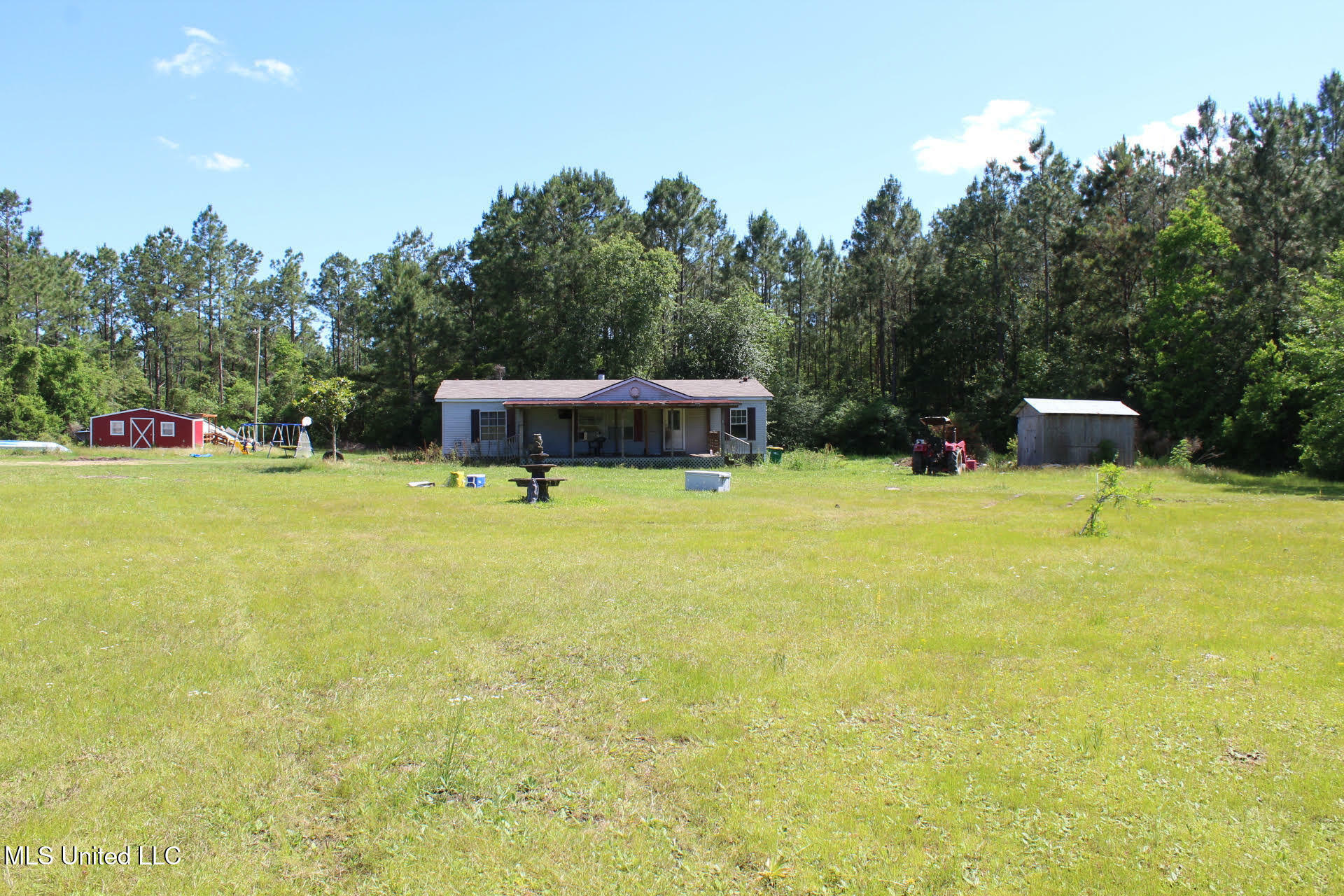 Property Photo: 15603 Krohn Road MS 39565