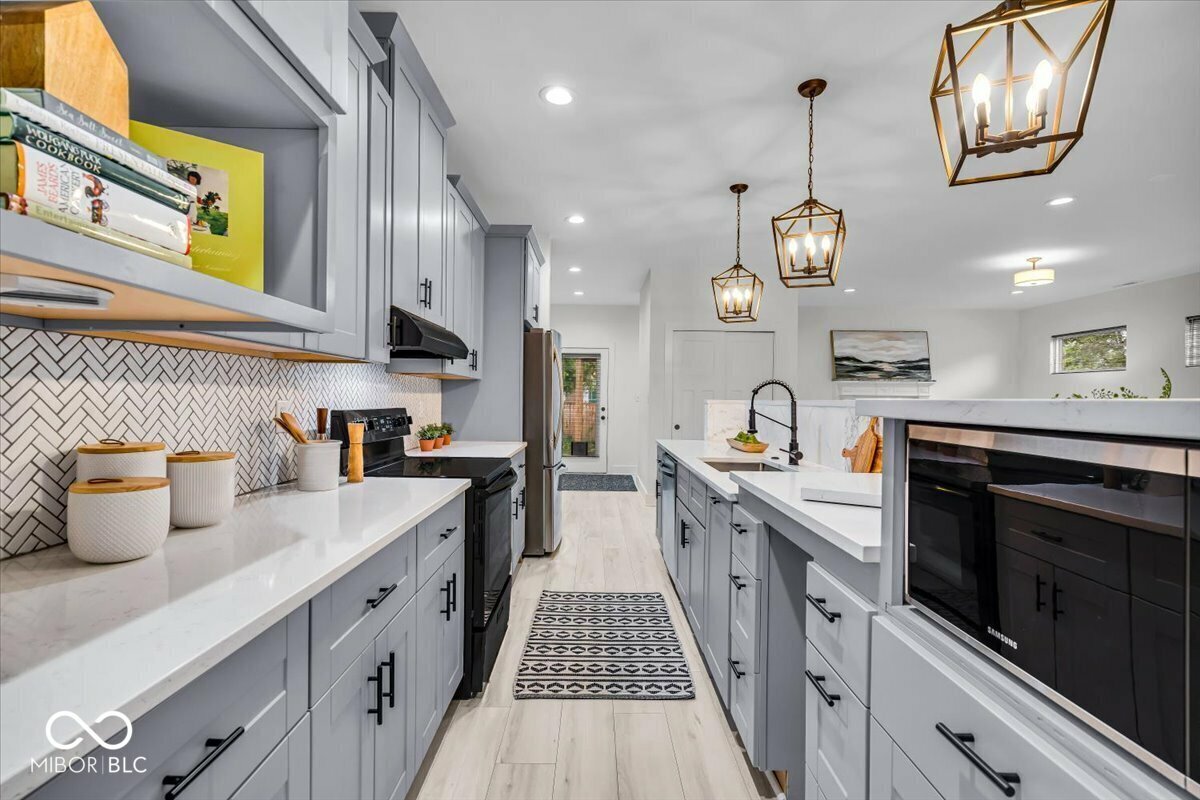 Property Photo: 401 Sanders Street IN 46225