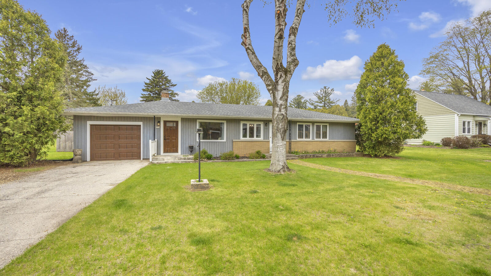 Property Photo:  4914 S 10th St  WI 53081 