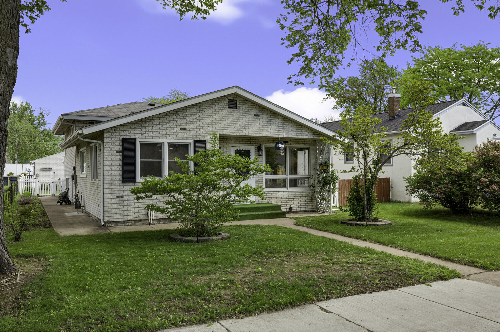 Property Photo:  1919 Losey Blvd S  WI 54601 