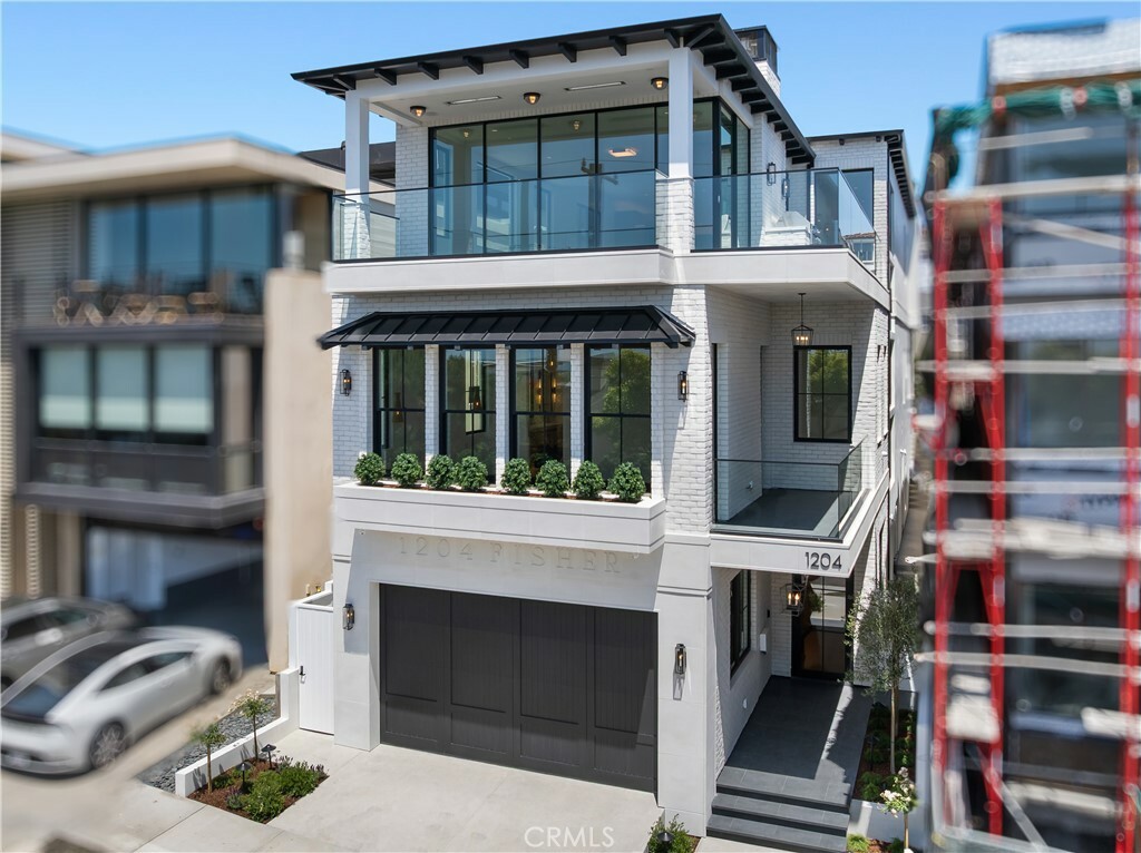 Property Photo:  1204 Fisher Ave  CA 90266 
