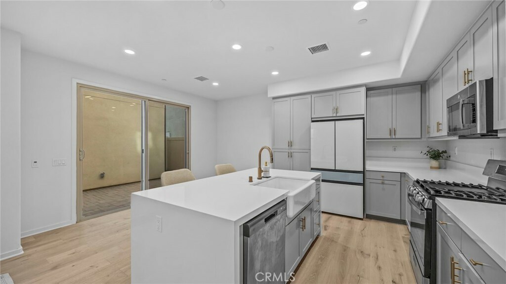 16122 Meadowhouse Avenue  Chino CA 91708 photo