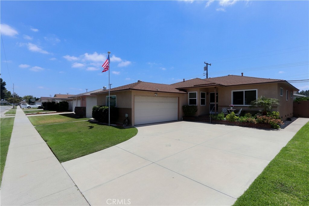 Property Photo: 11618 Cedarvale Street CA 90650